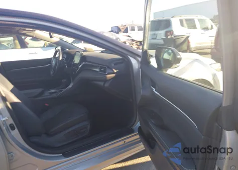 2021 Toyota Camry Xse Hybrid z USA, uszkodzony, nr VIN 4T1K31AK7MU028264